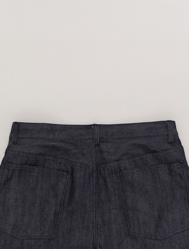 DEEP TUCK WIDE DENIM PANTS