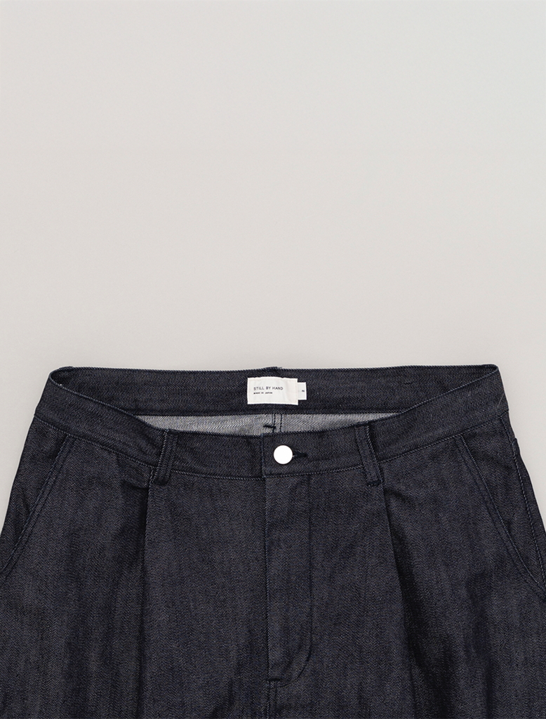 DEEP TUCK WIDE DENIM PANTS