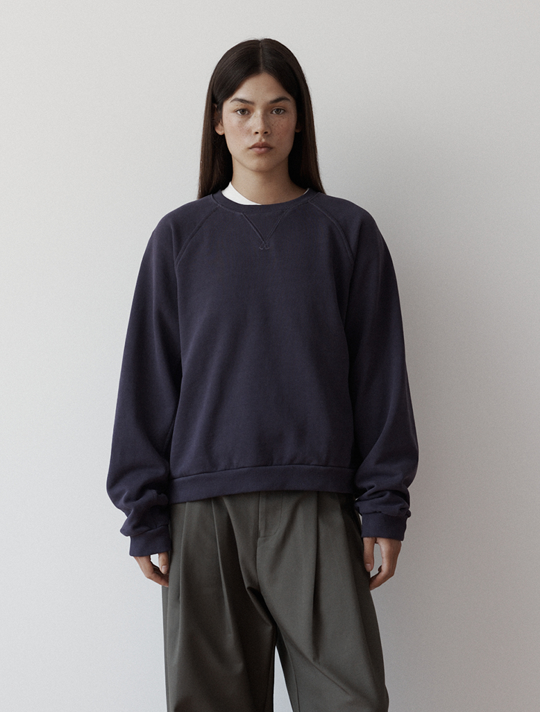 RAGLAN CREWNECK