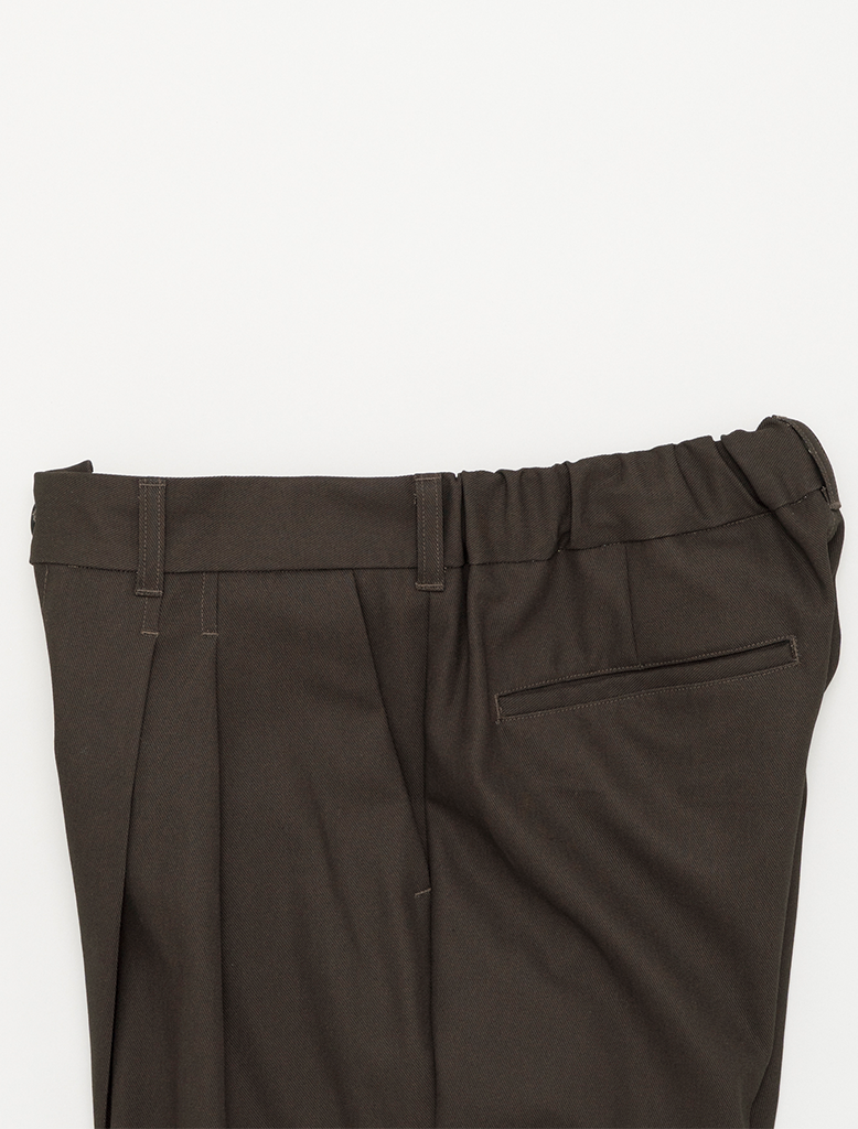 DEEP TUCK PRESSED PANTS