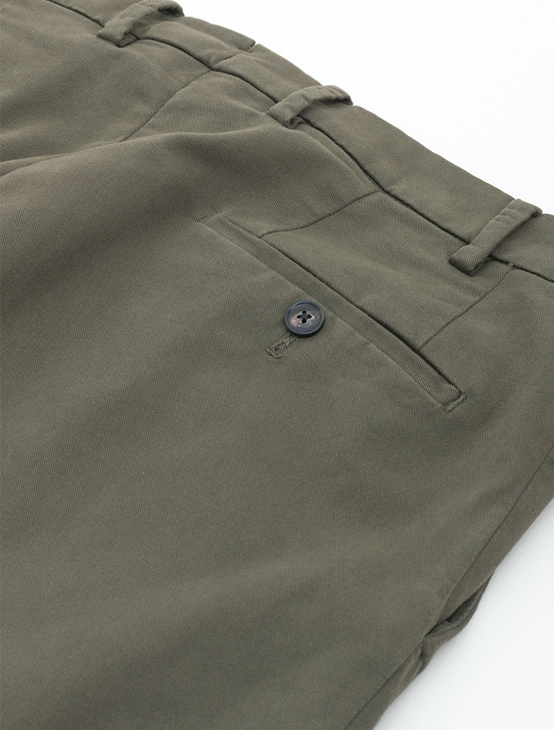 FLAT FRONT CHINO