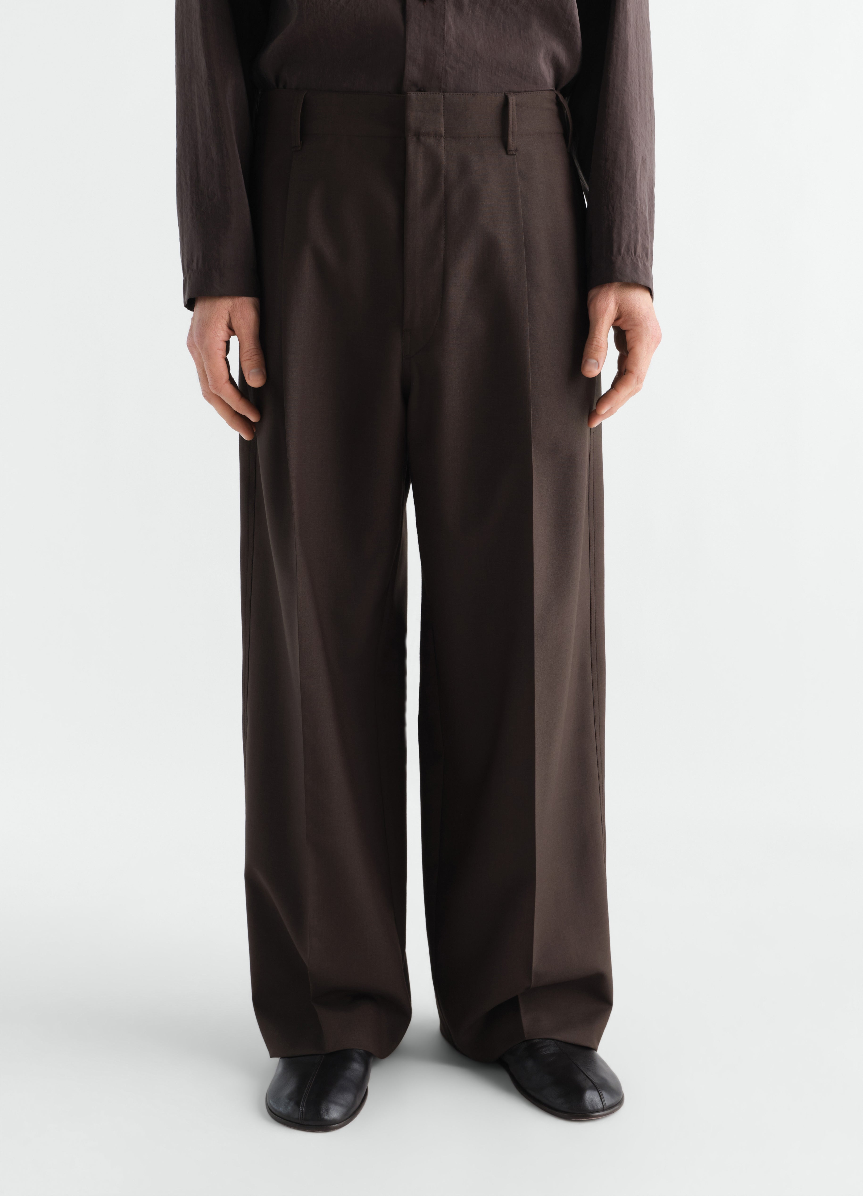 SINGLE PLEAT TAILORED PANTS