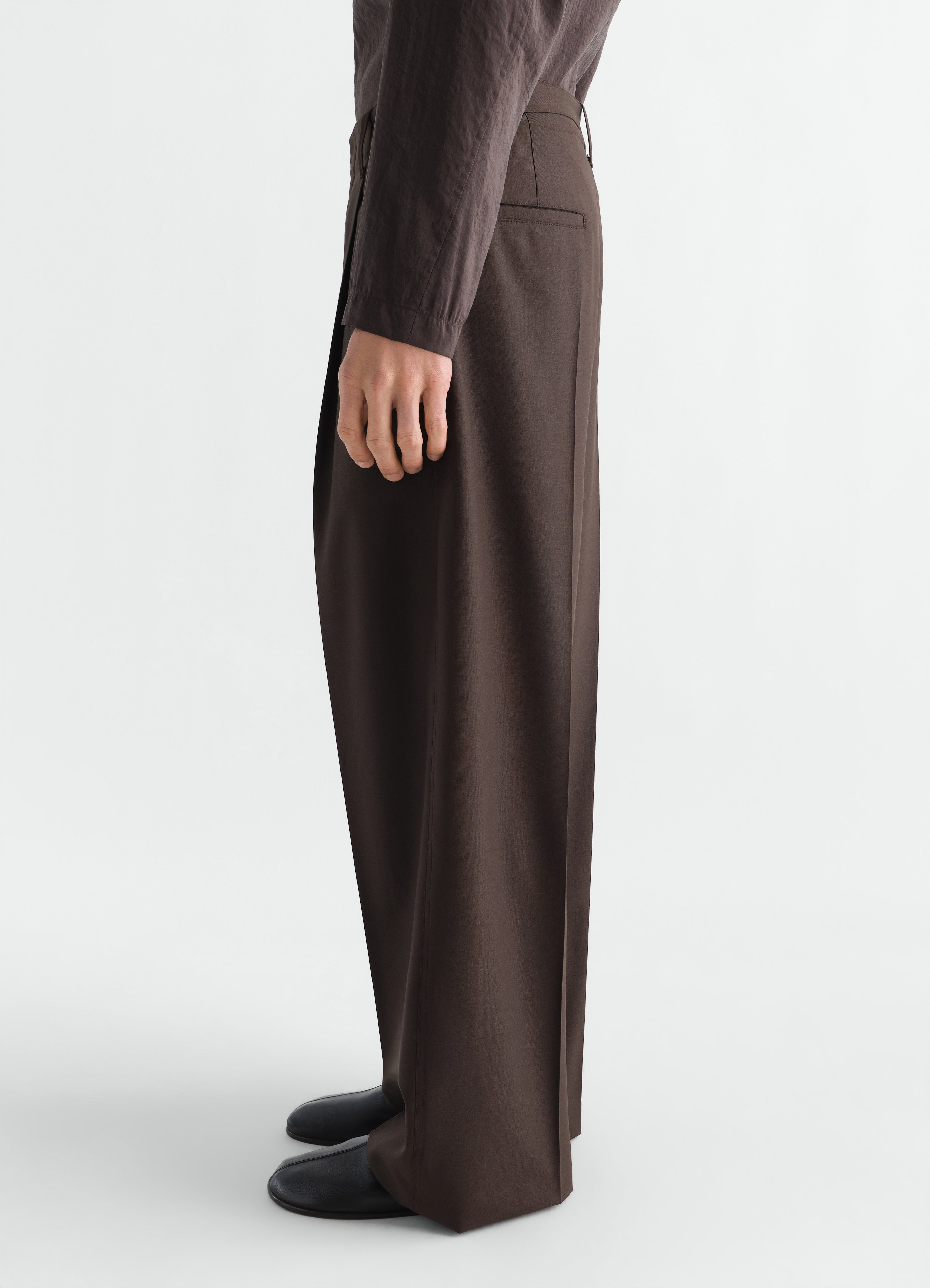 SINGLE PLEAT TAILORED PANTS