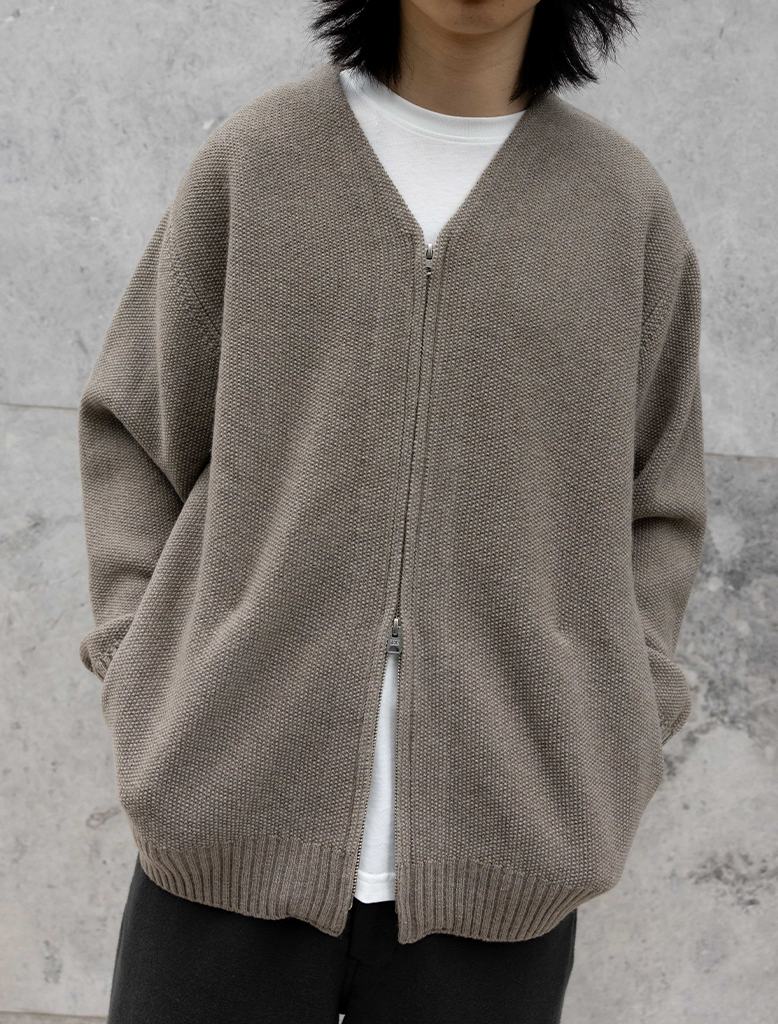 ZIPPED KNIT