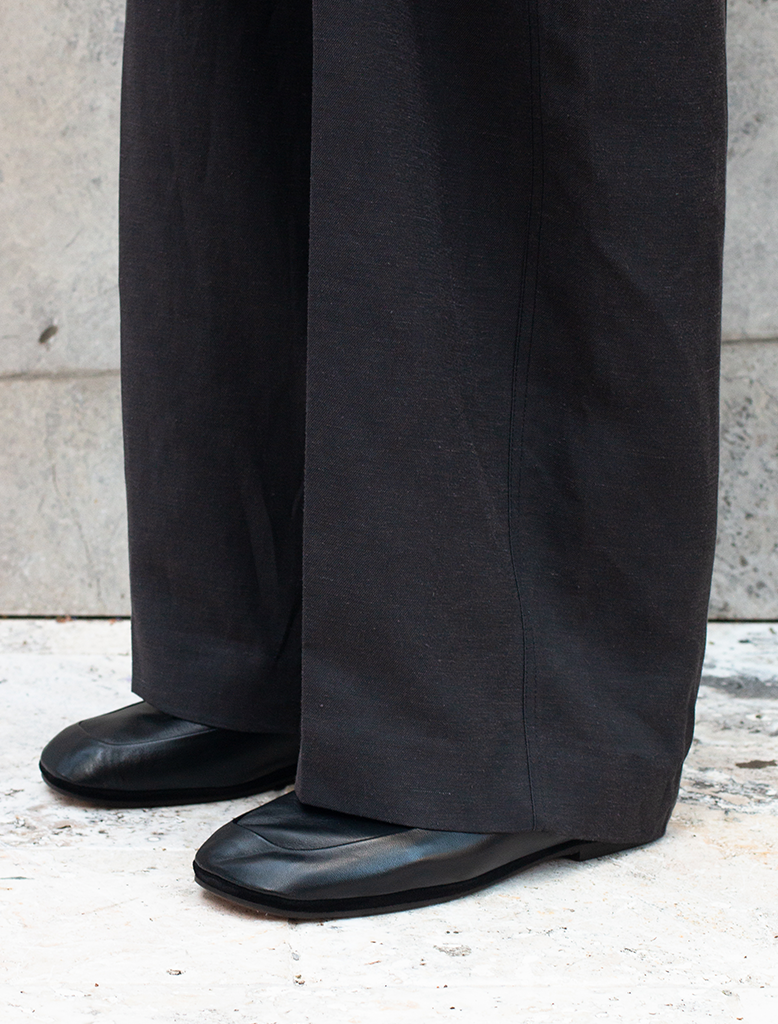 OUTDOOR SLIPPERS