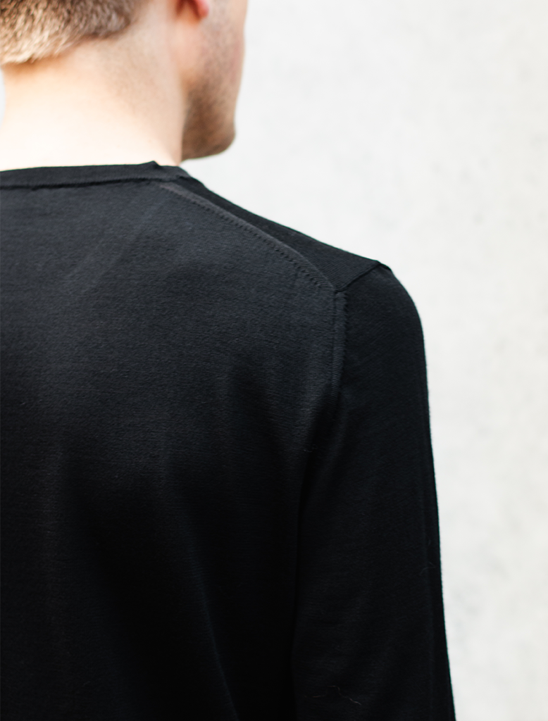 SUPERFINE MERINO CREWNECK