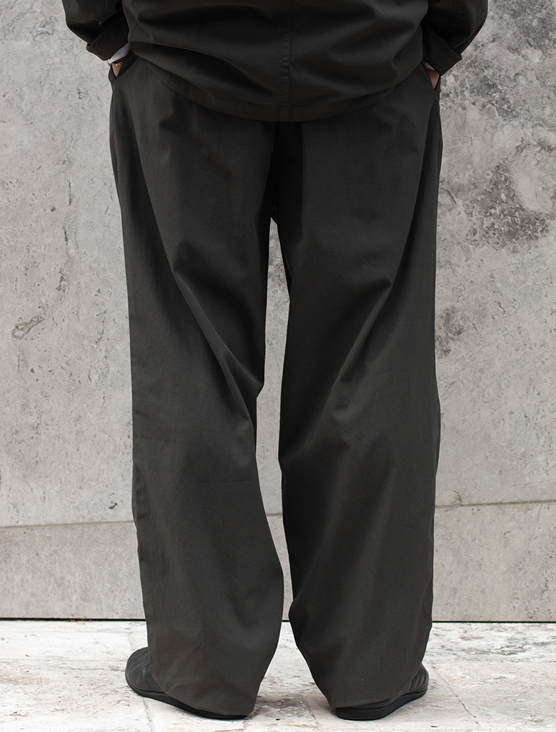 GARMENT DYED 2 PLEAT PANTS
