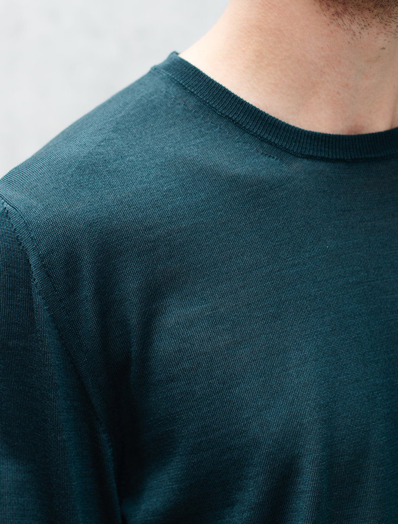 SUPERFINE MERINO CREWNECK