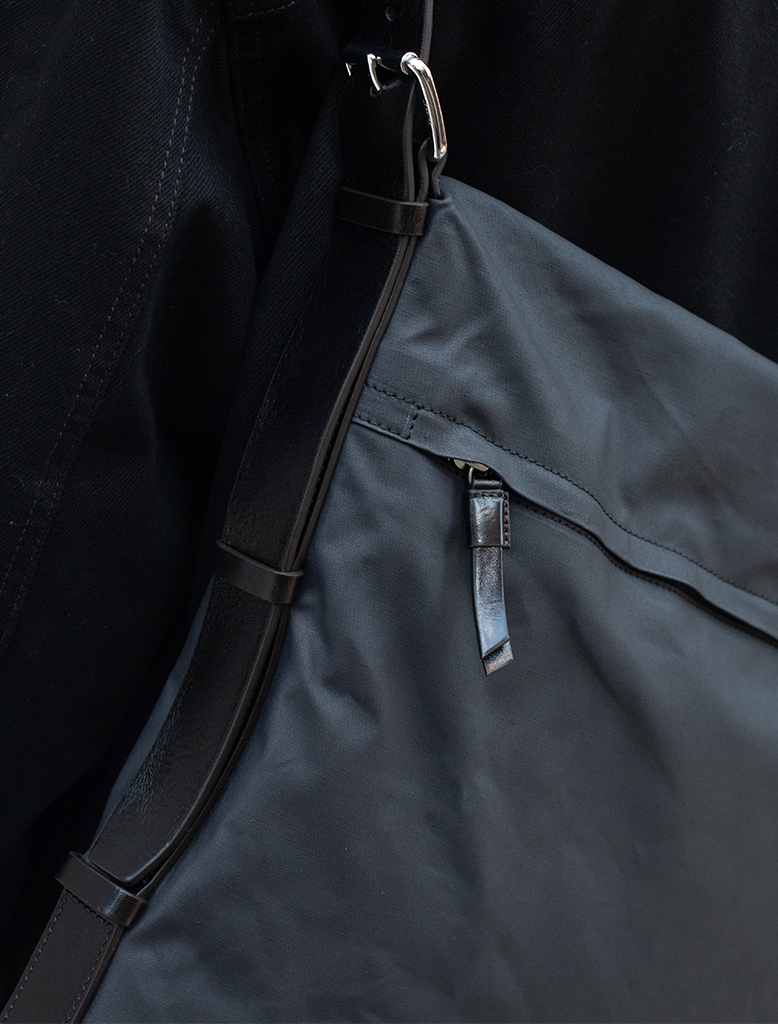 TRENCH POCKET MEDIUM BAG