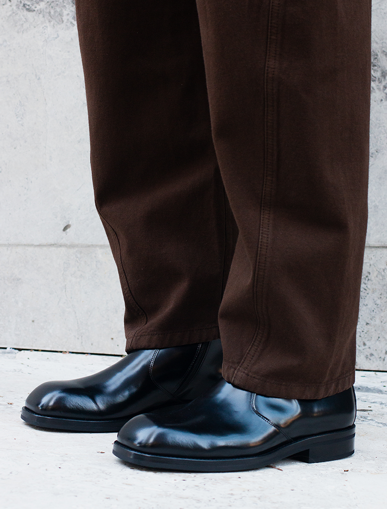 ZIPPED BOOTS