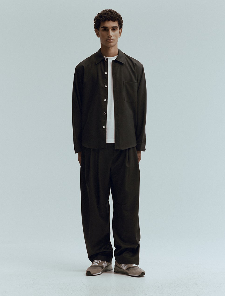 TROPICAL WOOL DART-KNEE PLEATED TROUSERS