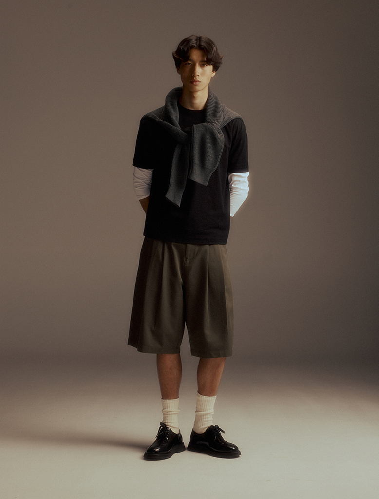 DOUBLE PLEATED SHORTS