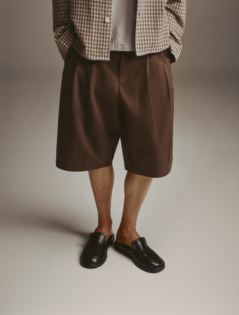 DOUBLE PLEATED SHORTS