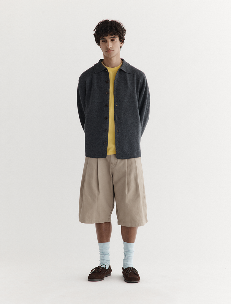 KNITTED BUTTON UP