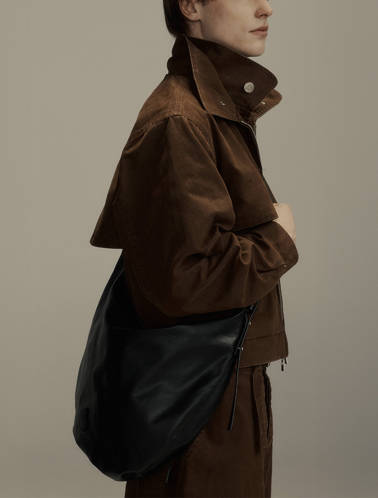 LEATHER CRESCENT BAG