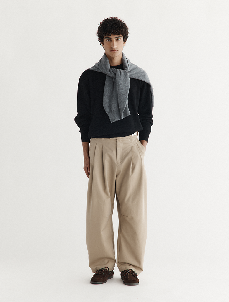 DART-KNEE PLEATED TROUSERS HERRINGBONE