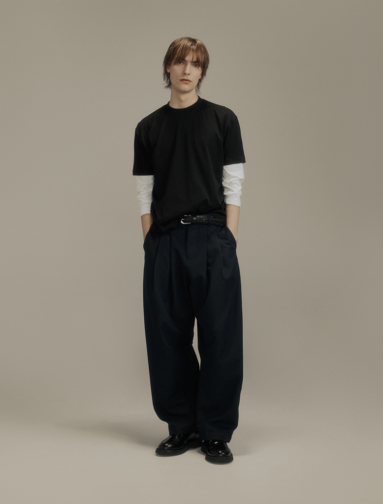 DART-KNEE PLEATED TROUSERS