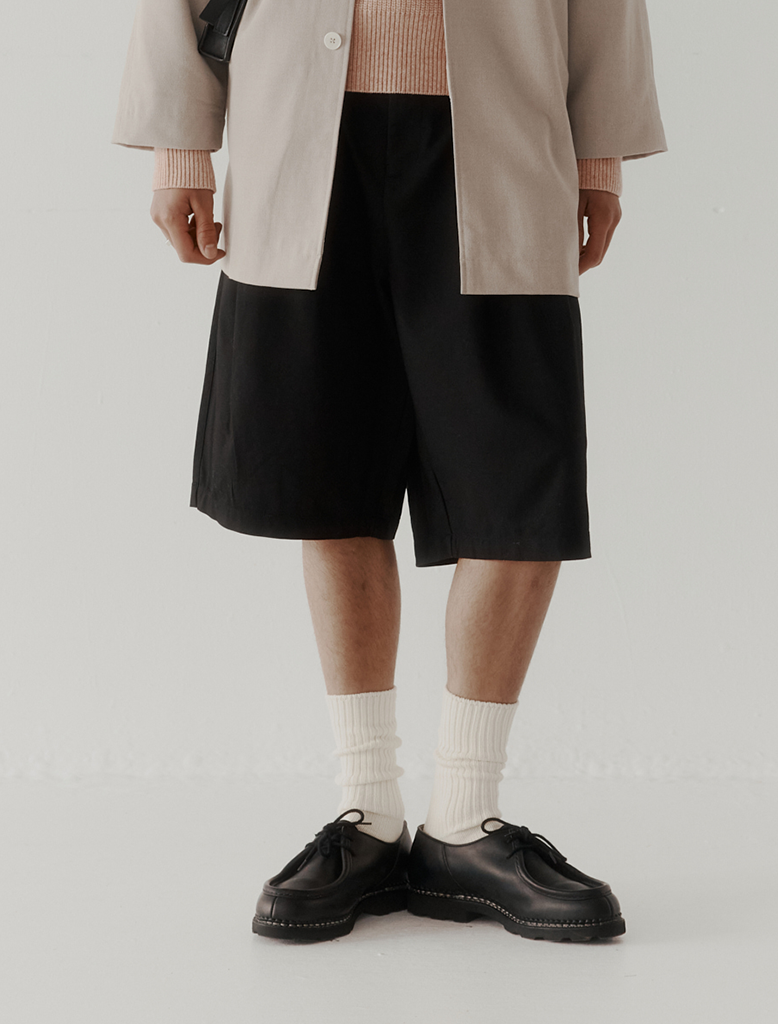 DOUBLE PLEATED SHORTS