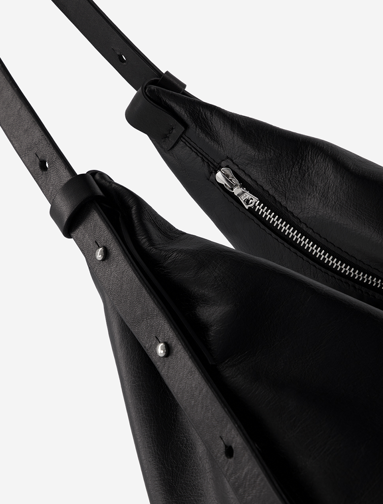 LEATHER CRESCENT BAG