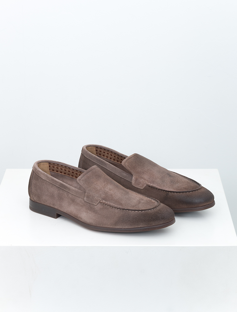 CLASSIC SUEDE LOAFER